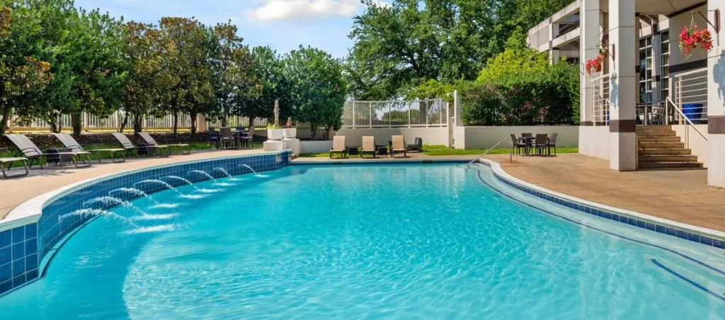 Best Hotel Pools in Dallas