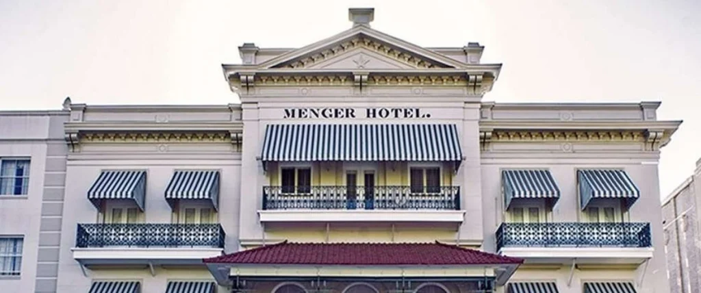 2-Menger Hotel