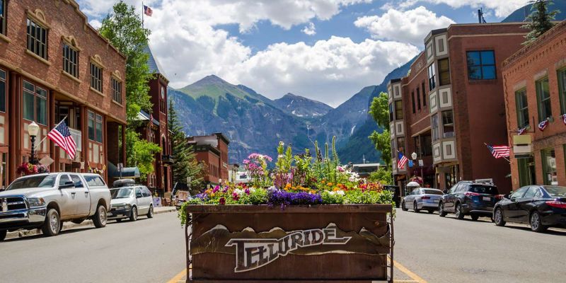 Telluride vs Aspen: Contrasting Colorado's Premier Mountain Destinations